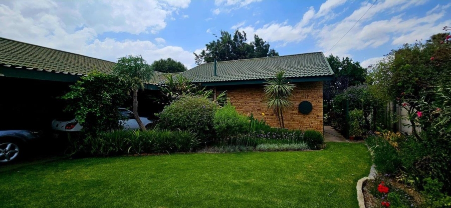 3 Bedroom Property for Sale in Naudeville Free State